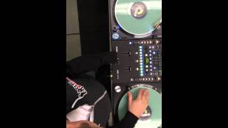 Cory James tests out Pioneer PLX1000 turntables [upl. by Schalles909]