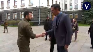 Las primeras imágenes de Sánchez junto a Zelenski en Kyiv [upl. by Husein]