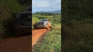 Nissan NP300 Frontier subiendo una lodosa pendiente  Pasión OffRoad 4x4 shorts [upl. by Ailin380]