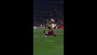 ¡Para cerrar el estadio El golazo de Walter Bou para el 32 agónico de Lanús sobre Tigre [upl. by Aihsal669]