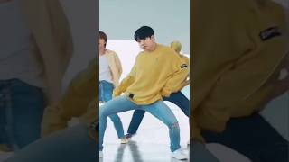 Itar Ki Shishi HaiJungkook  Jungkook Hindi Song Dance  Bts Dance ShortsHar Funn Maula bts [upl. by Mannuela]