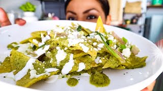 Chilaquiles en Salsa Chile Poblano 🔥  Fuego en la Cocina [upl. by Orvil]