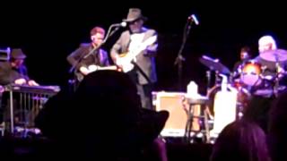 Merle Haggard  The Farmers Daughter Live 100514 [upl. by Eisso]