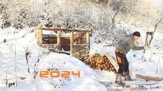 Warm HOUSE UNDERGROUND  BUILDING MY NEW DUGOUT IN THE FOREST WOODWORKING  ASMR [upl. by Haek272]