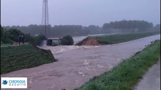 ROTTURA DELLARGINE A CAMPOSAMPIERO EVACUAZIONE NOTTURNA A RUSTEGA [upl. by Nnylf]