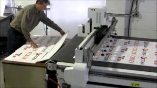 Colex Sharpuct Flatbed cutter Cuts 90 Coroplast Board per hour [upl. by Benedicto]