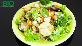 Recette Bio  Salade de Quinoa aux légumes [upl. by Sillyrama]