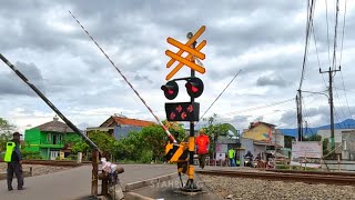 RAILROAD CROSSING INDONESIA Kompilasi Perlintasan Kereta Api [upl. by Arlin218]