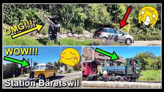 Auto zwischen den Bahnschranken 😲🤪Altes Postauto amp Dampfloks bei der Station Bäretswil🥰 [upl. by Annaul]