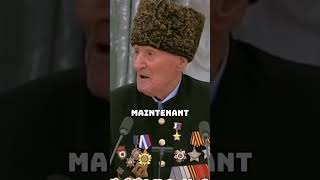 Cette vieille homme a grondé Vladimir Poutine comme un enfant et Poutine avait lair dêtre au bord [upl. by Ameyn965]