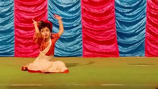 Mon amar kmon kmon kore dance by Debadrita Debnath from Bongaon [upl. by Mathias]