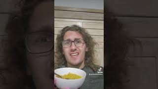 Cheese Club Macaroni and Cheese Review Aldi brand macandcheese foodreview foodie [upl. by Reuben435]