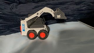 Reviewing the 1990’s bobcat 753 skid loader model [upl. by Renate]