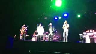 The Jacksons live at Suikerock in TienenTirlemonde quotDancing Machinequot [upl. by Ulane437]