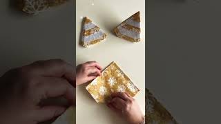 Pliage de serviettes en forme de sapin pour Noël 🎄 loisirs créatifs pour Noël 🎅 Facile et rapide [upl. by Hamforrd]