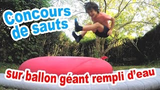 Concours de sauts sur un BALLON GONFLABLE GEANT REMPLI DEAU [upl. by Marala]