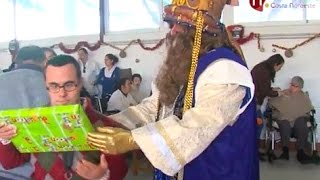 Reyes Magos 2016 visita al Centro Ocupacional de Afanas  Sanlúcar de Barrameda [upl. by Lenuahs555]