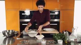 Miele Italia  Vellutata di cannellini e feta con avena Video ricetta per quotA Casa di Marcoquot [upl. by Acinom443]