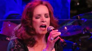 Sheena Easton  Almost Over You  81223  Mohegan Sun  Wolf Den  Uncasville CT [upl. by Donelle]