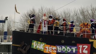 Sinterklaaslied Hij komt Hij komt [upl. by Furlani548]