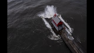 Gale warning whips up large waves on Lake Michigan [upl. by Eatnuhs]