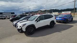 2022 Subaru Forester vs Forester Wilderness Roof Rails and Crossbars [upl. by Toolis]