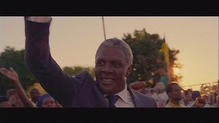 Film über Nelson Mandelas langen Weg zur Freiheit feiert Südafrikapremiere  cinema [upl. by Htebizile]