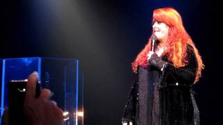 The Judds Last Encore quotLove Can Build a Bridgequot [upl. by Anasiul]