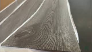 Piso Vinílico LVT Autocolante 2mm Amadeirado Cinza  SMART DECORA [upl. by Aerised]