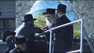 Satmar Hadluka in Kiryas Joel  Lag Baomer  Full Video  סאטמאר הדלקה  קרית יואל  לquotג בעומר תשפquotב [upl. by Tsuda]