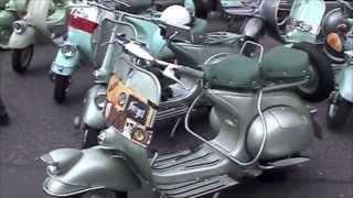 Vespa Treffen in Düsseldorf am 22 Mai 2004 [upl. by Meelas100]