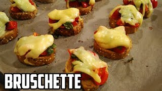 Reteta Bruschette cu Rosii si Mozzarella  Tomato and Mozzarella Bruschetta Recipe [upl. by Oskar]