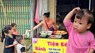 single mother Started a business by selling pate bread from a cart in front of the school gate [upl. by Giralda665]