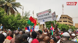 Des Burkinabè manifestent devant la représentation de lONU à Ouagadougou [upl. by Simone912]