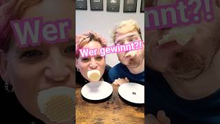 Oster Dickmanns Wettessen Eva vs Felix viral yummy spielmit [upl. by Yrffej80]