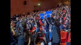 La protesta contro la violenza di genere durante il Congresso del Pse a Roma [upl. by Noyahs]