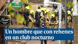 Detienen al hombre que mantenía retenidas a varias personas en un club nocturno de Países Bajos [upl. by Salamone]