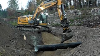 Liebherr R936 With Engcon Tiltrotator [upl. by Ahsertal]