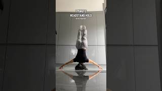 headstand hold🤝🏽 calisthenics headstand gym fitness [upl. by Lednor]