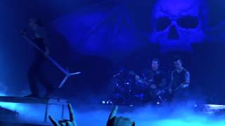 Avenged Sevenfold Buried Alive Zacky Vengeance smashes guitar  Wembley Arena 11213 [upl. by Darryn]