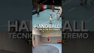 Técnica de extremo handball balonmano [upl. by Yatnuahs437]