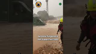 Rescate aéreo en Valencia de un repartidor del supermercado Mercadona valencia dana mercadona [upl. by Nabe]