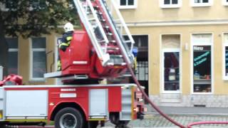 Feuerwehreinsatz in der Merseburger Straße in Halle [upl. by Uriel]