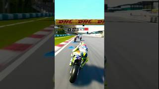 Valentino Rossi Take Action in This Race He Defend World Motogp Title by Overtake All Opponent [upl. by Engis]