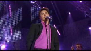 John Barrowman  I Wont Send Roses Faenol Festival [upl. by Ahsain]