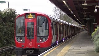 District Line at Elm Park [upl. by Anilev]