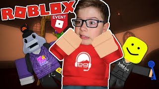 Can we ESCAPE the HAUNTED HOUSE  Roblox Hallows Eve Event [upl. by Uohk]