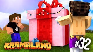 HACIENDO EL REGALO DE VEGETTA777  KARMALAND 32 [upl. by Aisyle743]