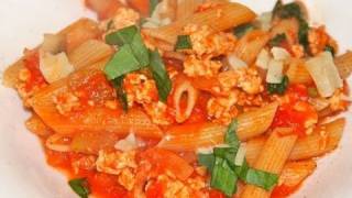 Kip bolognese [upl. by Aileve]