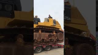 Komatsu D575 Bulldozer Transport [upl. by Barra995]